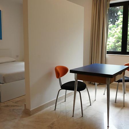 Ferienwohnung Kiwi Latina Exterior foto